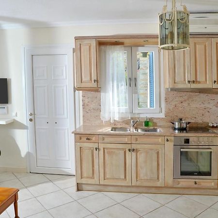 Andros Homes Sea Side Apartment & Studio 加夫里翁 外观 照片